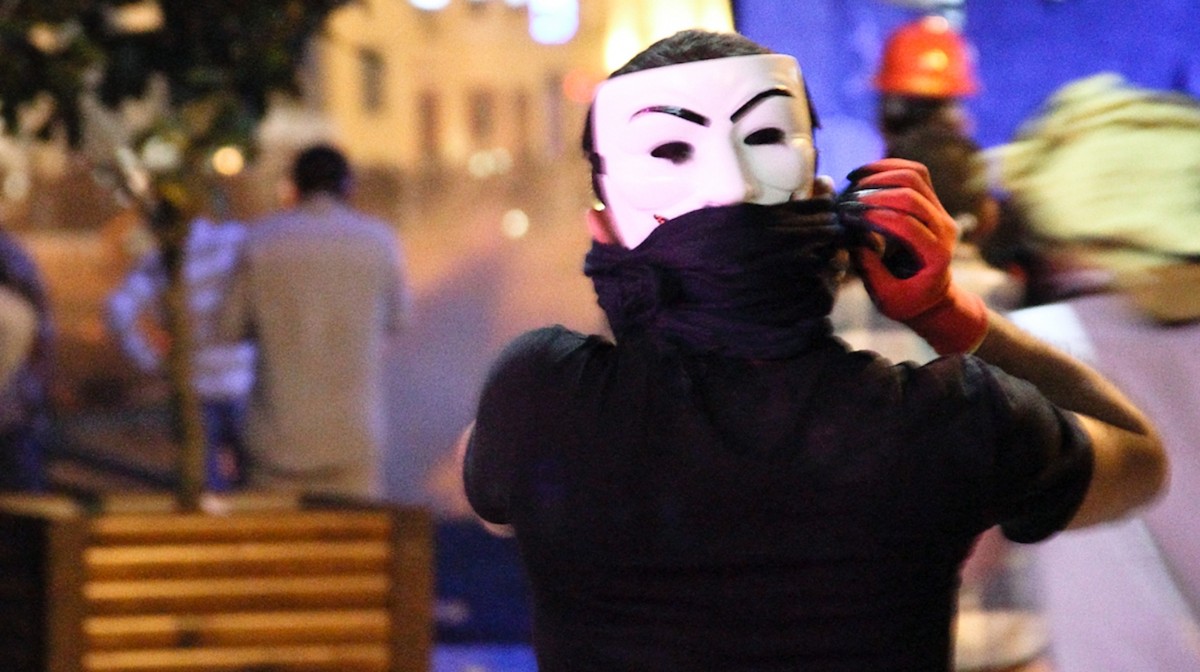 Οι Anonymous Χάκαραν τις Συχνότητες της Αστυνομίας του Σικάγο με το Fuck Tha Police των Nwa 