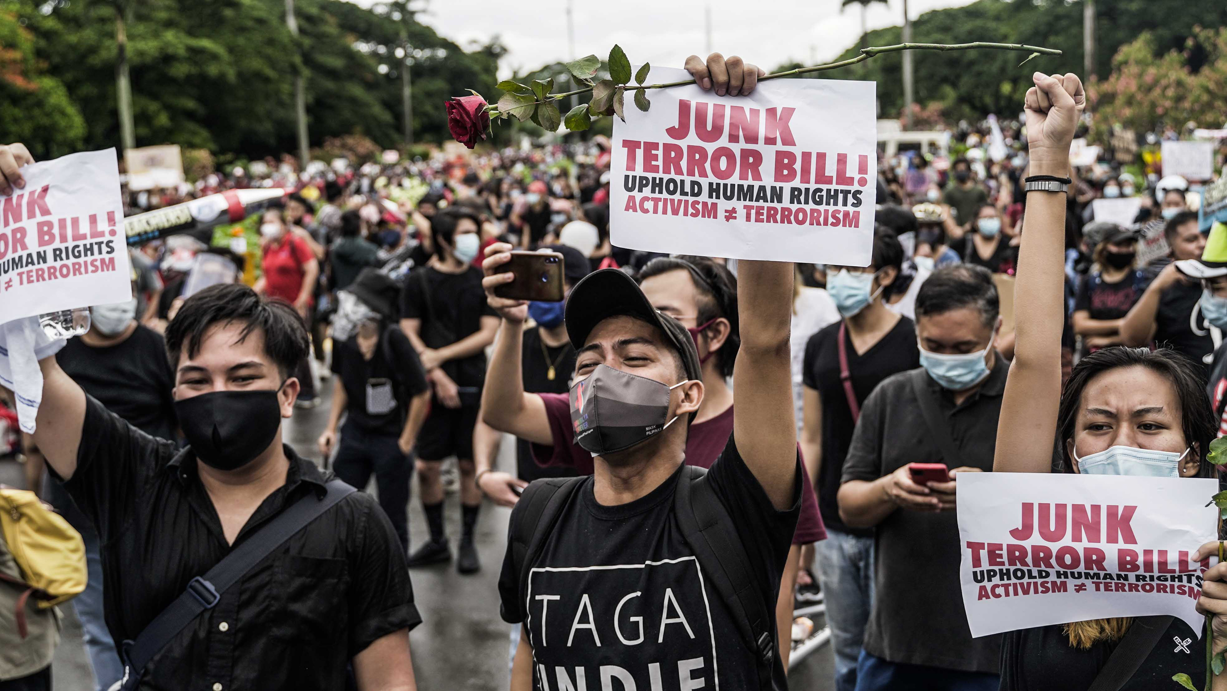 The Philippine Gov't Banned Rallies, So Protestors Threw A 'Party' On ...