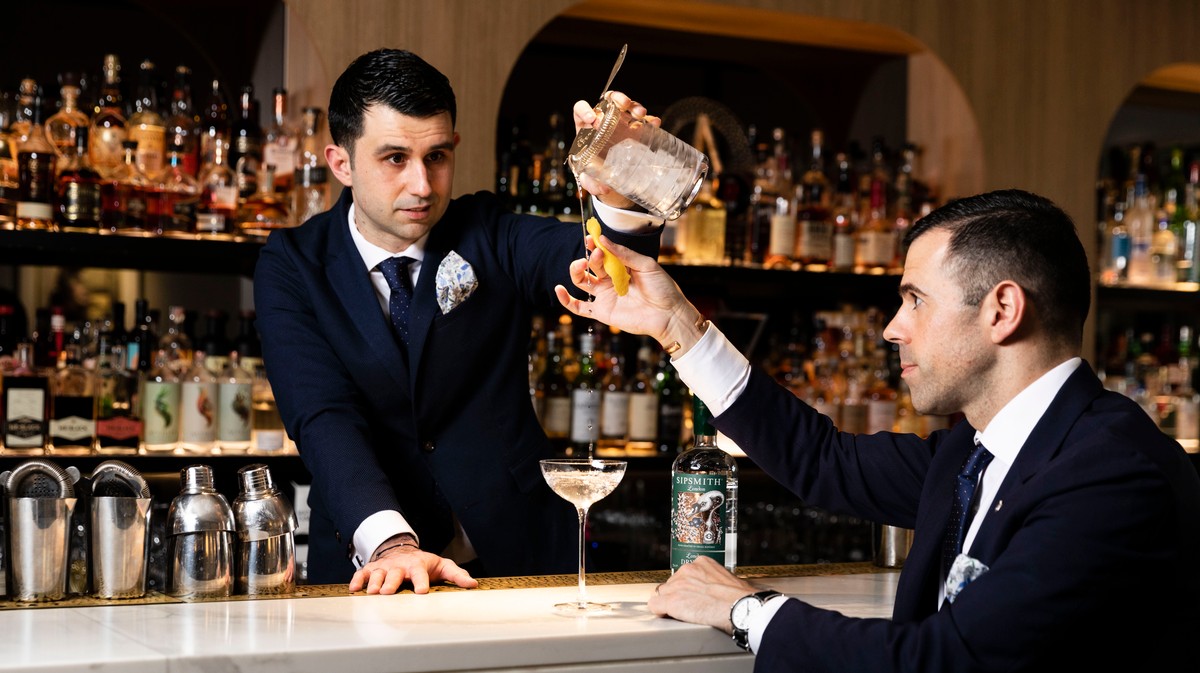 Martini Cocktail: storia e varianti secondo due bartender