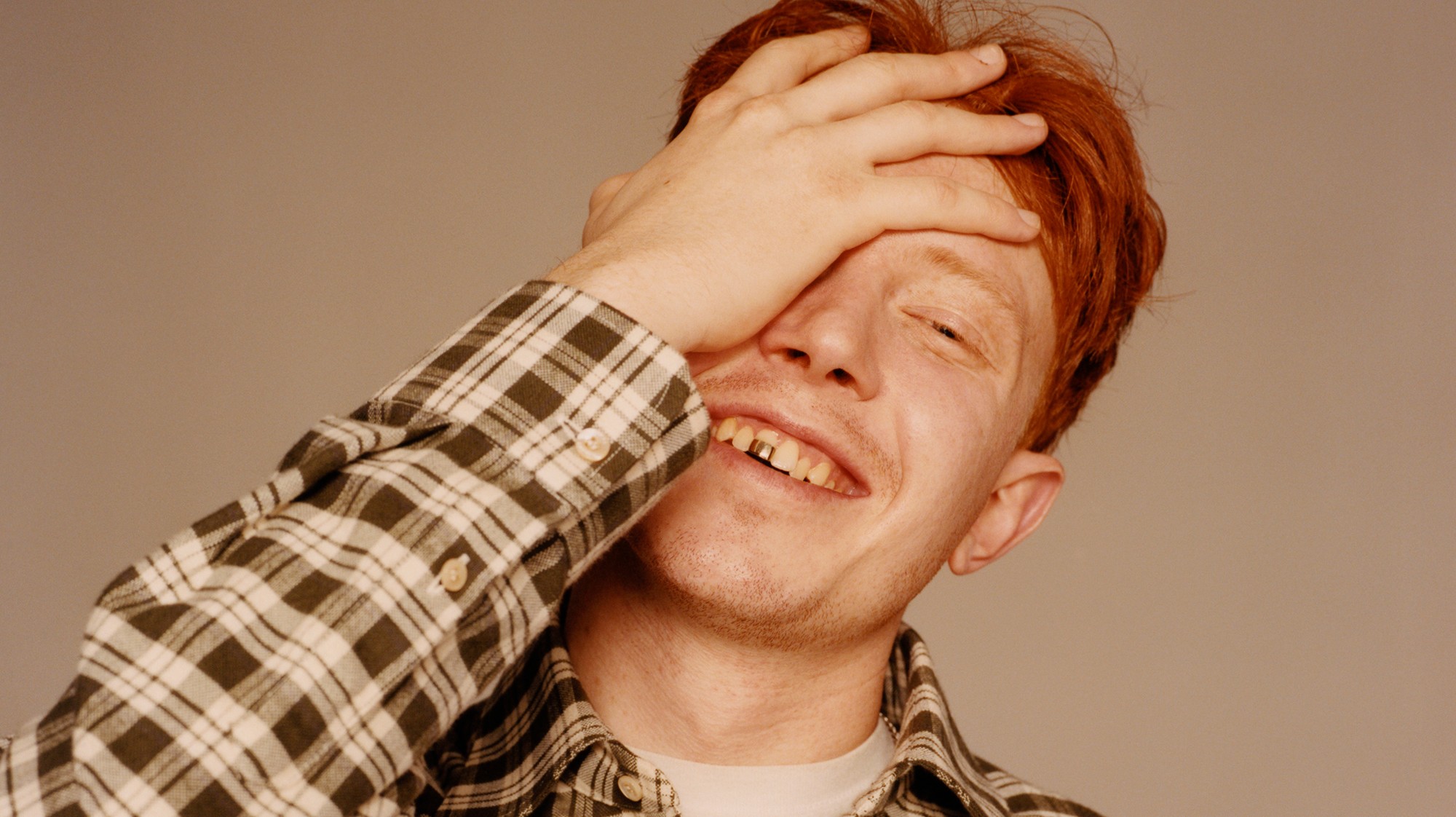 Krule Summer How King Krule Became The Sound Of A Generation I D Even though he mixes and records his songs on just his own laptop and was making music just for fun, he quickly earned an online following. krule summer how king krule became the