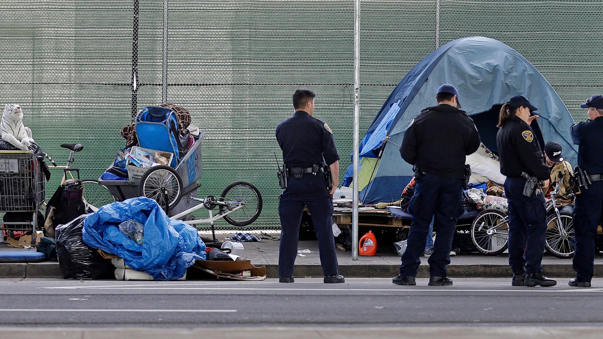 Cities Are Realizing It’s Time to Stop Calling the Police on Homeless ...