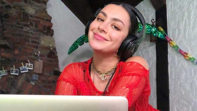 1594980050801-charlixcx.jpeg