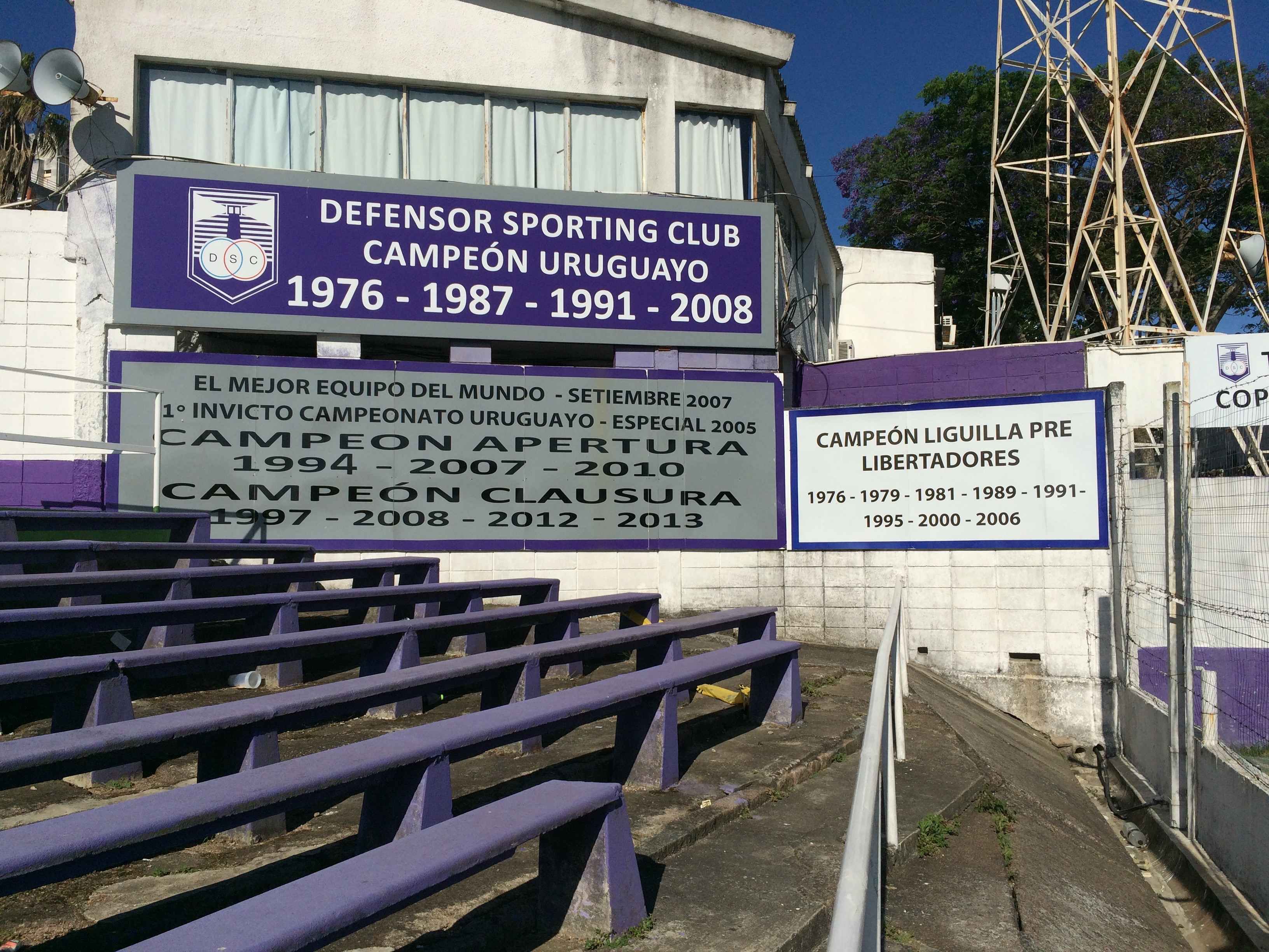 Defensor, campeão uruguaio de 1976: contra Peñarol, Nacional e a Ditadura