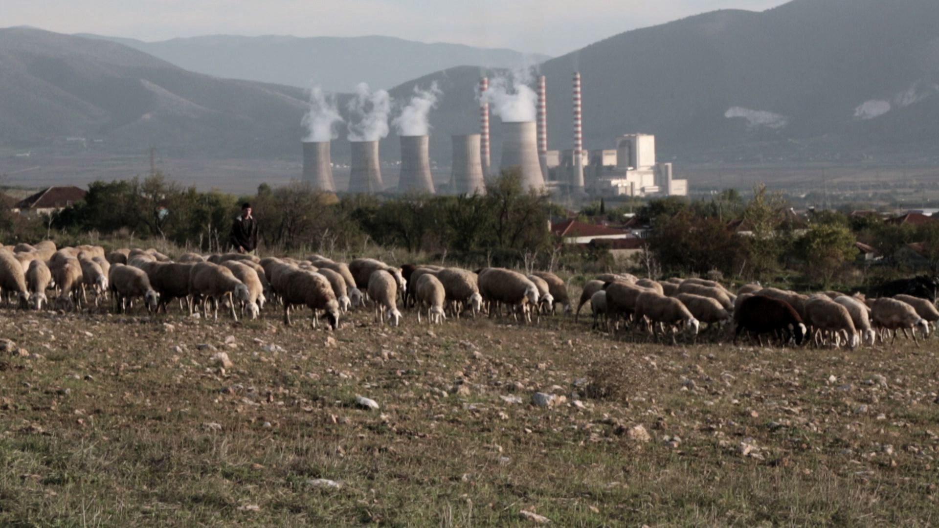 Αποτέλεσμα εικόνας για Στα Χωριά-Φαντάσματα της Κοζάνης Περισσότερα από VICE Share Tweet Περισσότερες Πληροφορίες