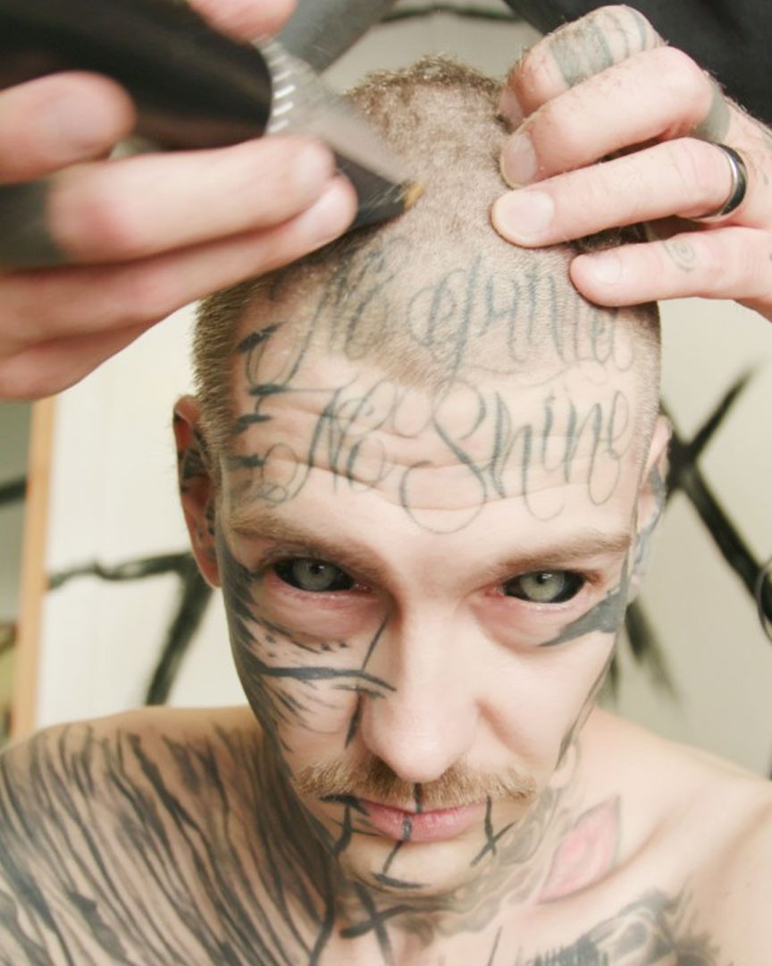 Mann schulter tattoo kleines Arm Tattoos