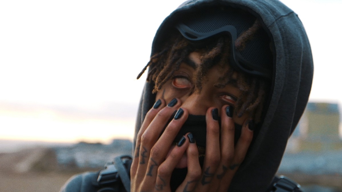 In this episode of Noisey Raps, we meet the mysterious SCARLXRD. 