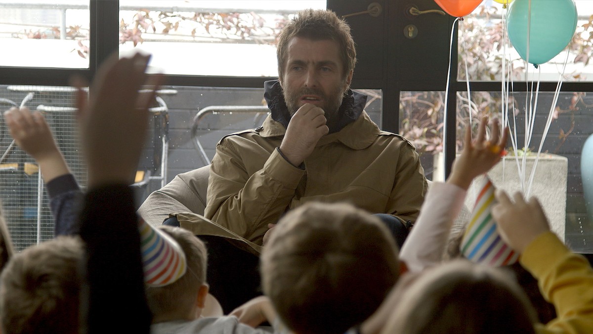 Liam Gallagher Vs Cute Kids - VICE Video: Documentaries, Films, News Videos